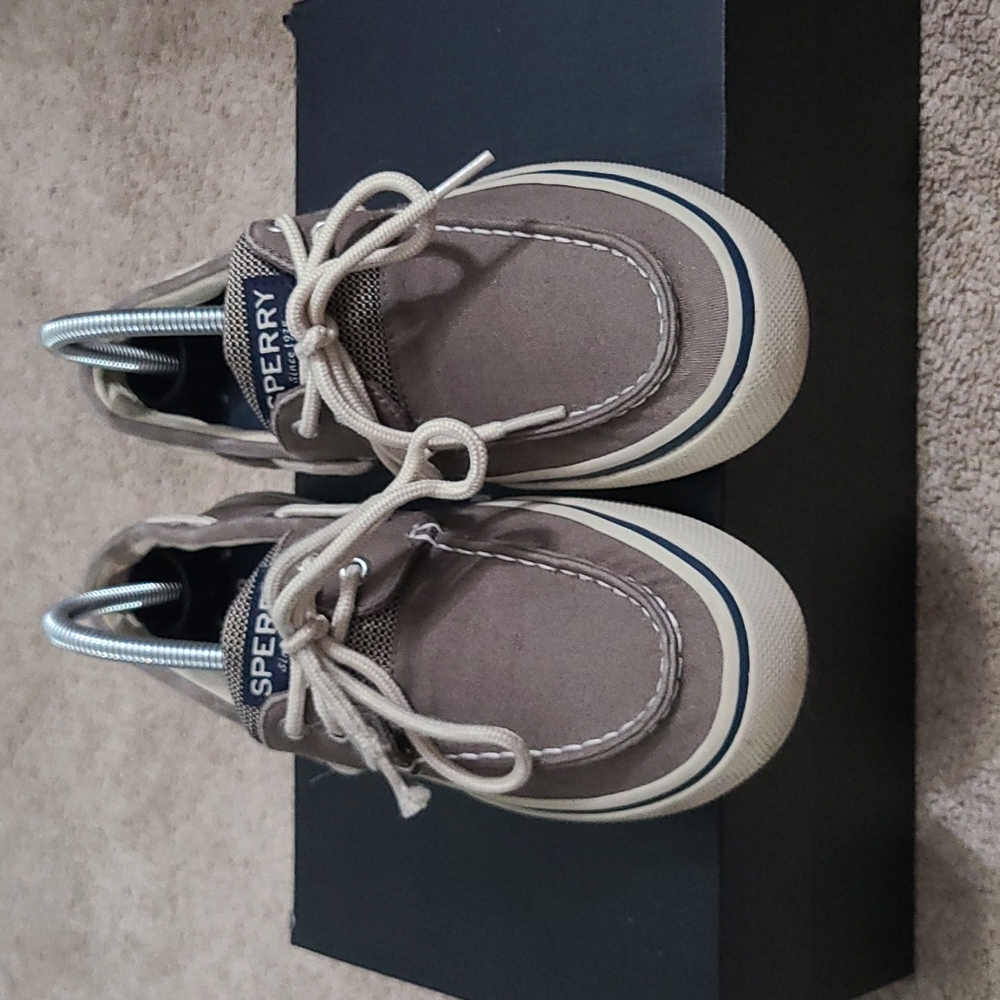Sperry top sider for men 7.5  dark gray almost new and very good condition